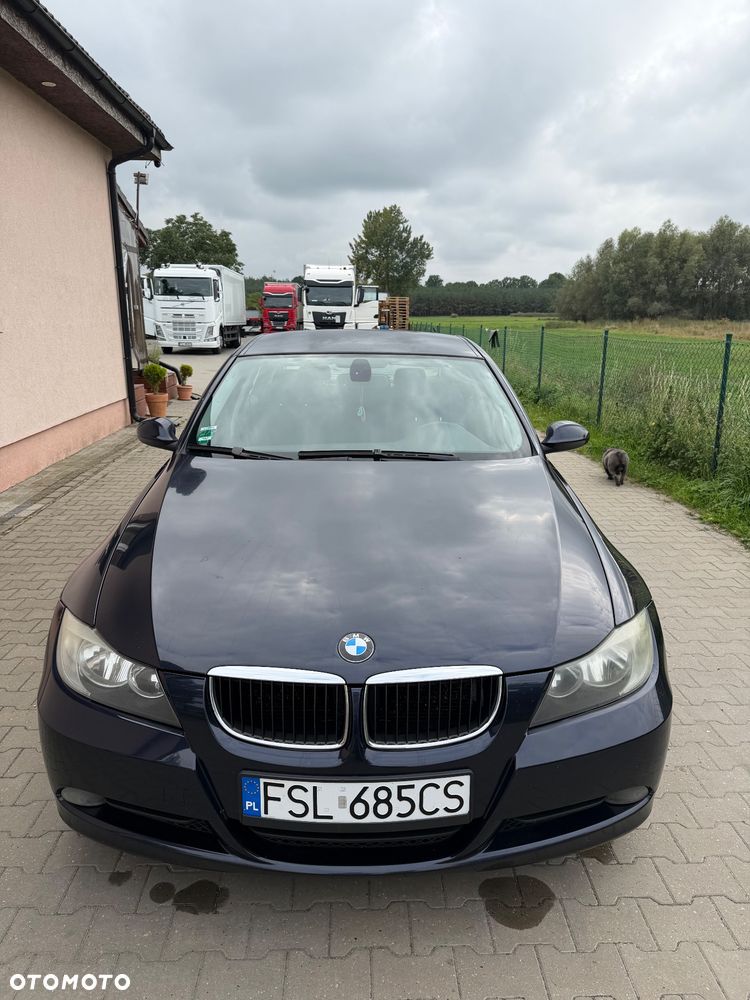 BMW Seria 3 318d - 3