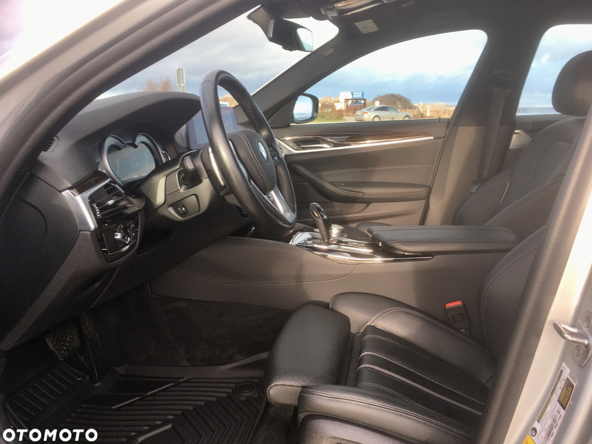 BMW Seria 5 540i GPF xDrive Luxury Line - 31