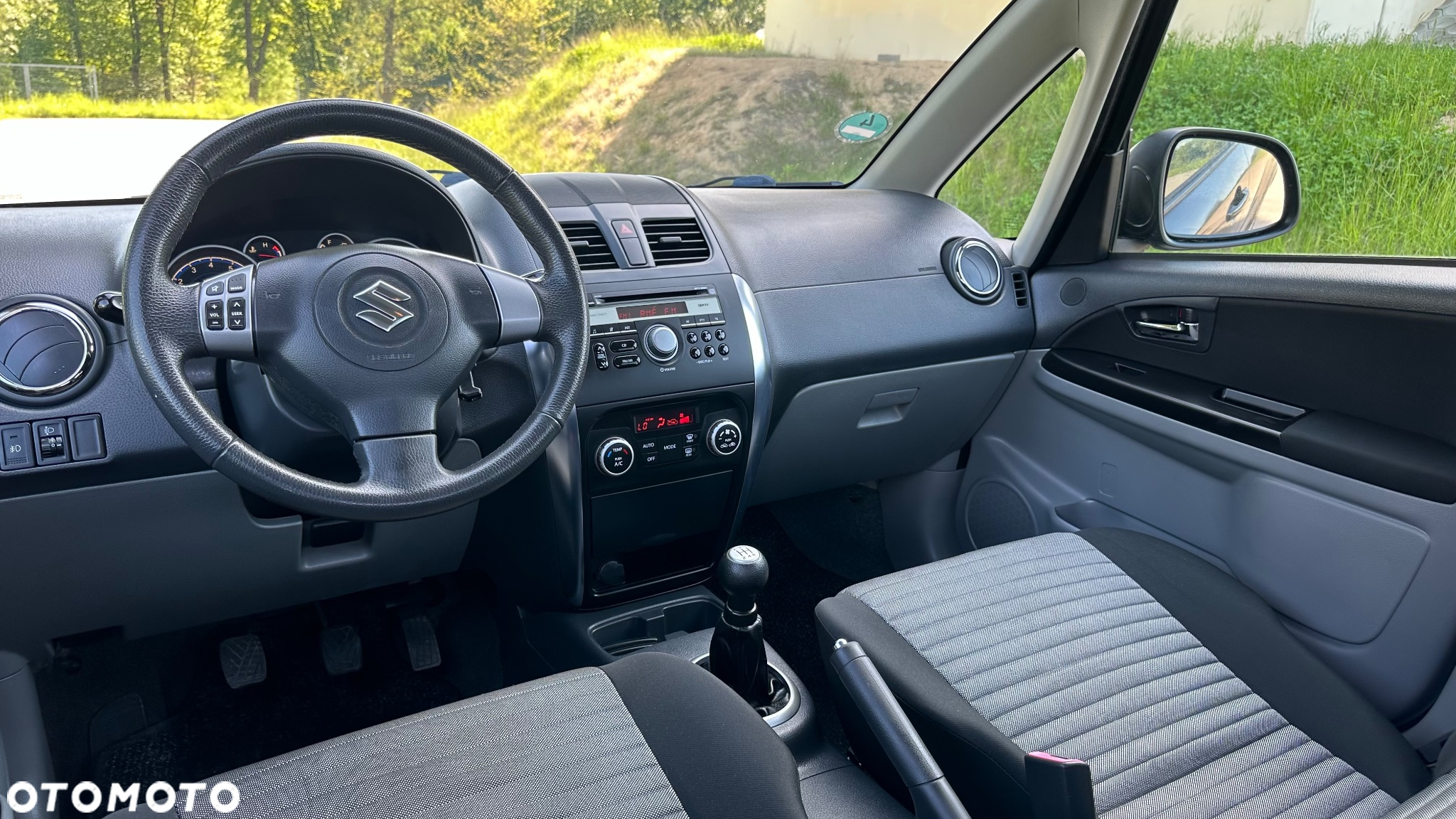 Suzuki SX4 1.6 Comfort - 8