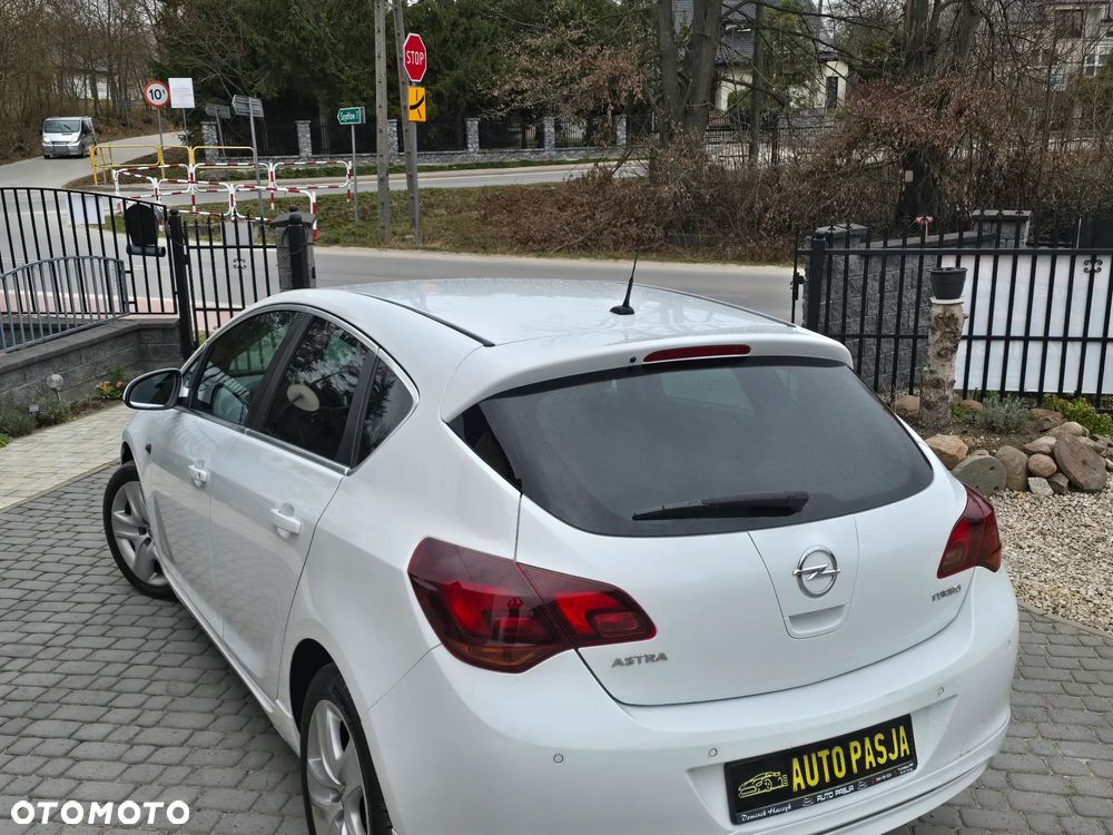 Opel Astra 1.4 Turbo - 16