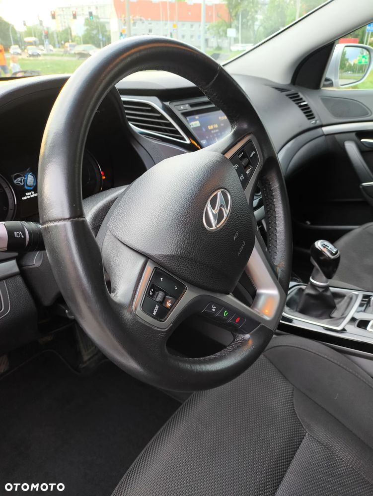 Hyundai i40 1.7 CRDi Comfort + - 31