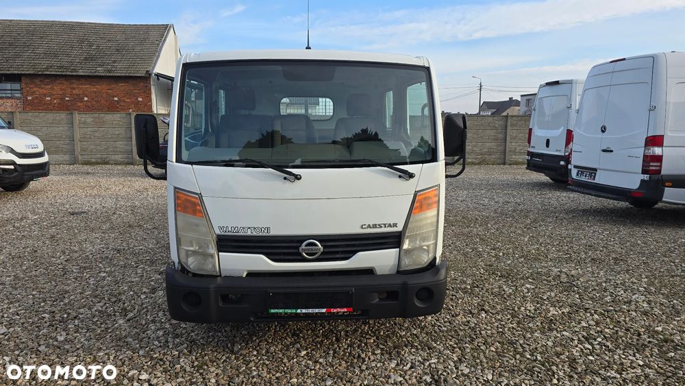 Nissan Cabstar - 3