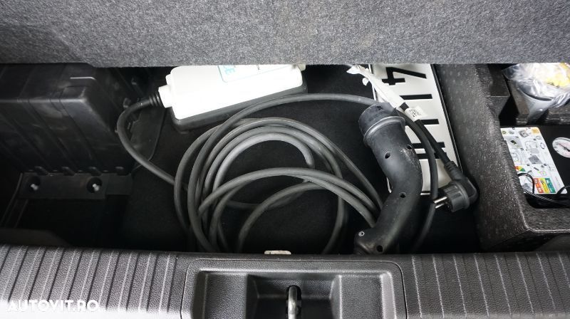 Renault Captur E-Tech Plug-In-Hybrid Intens - 21