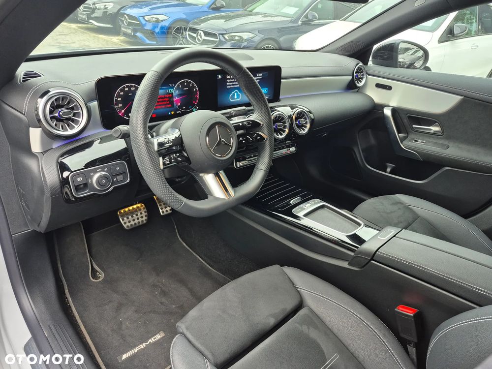 Mercedes-Benz CLA 200 AMG Line 7G-DCT - 15
