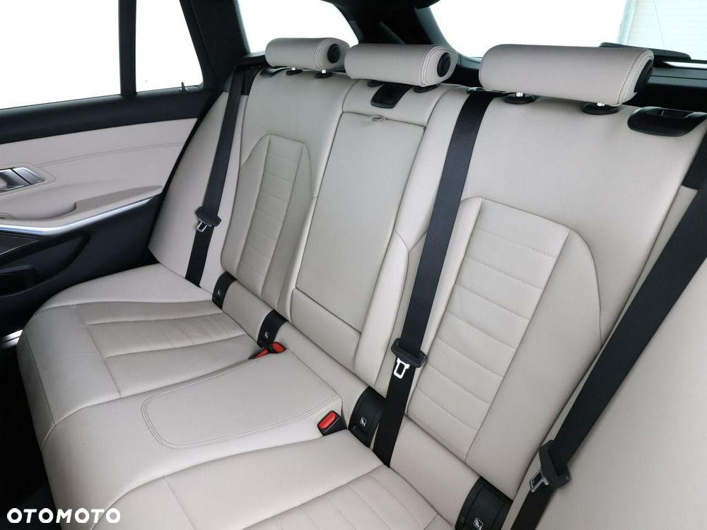 BMW Seria 3 - 19