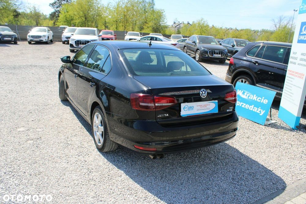 Volkswagen Jetta - 9
