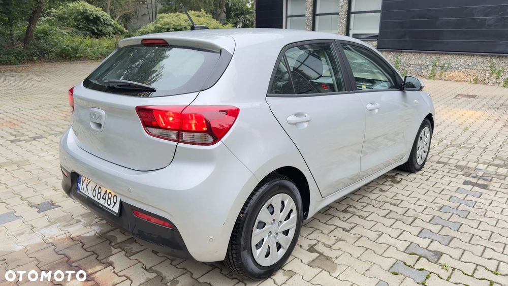 Kia Rio - 6
