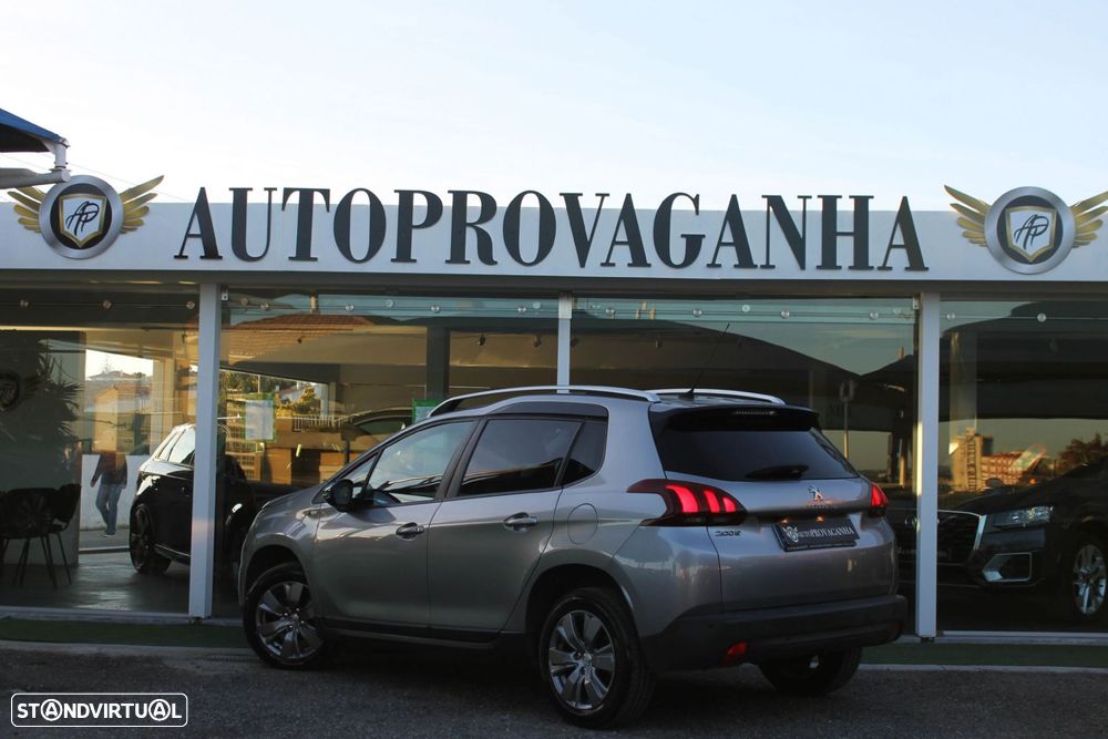Peugeot 2008 1.6 BlueHDi Style - 38