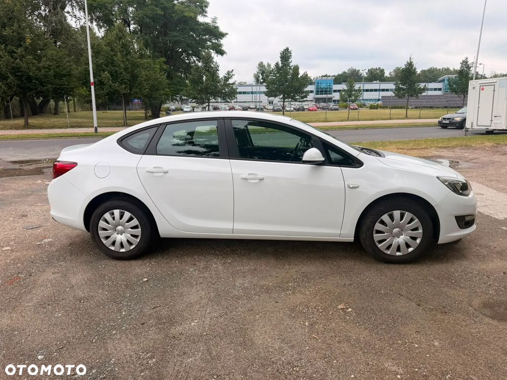 Opel Astra - 2