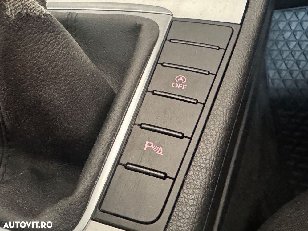 Volkswagen Passat 2.0 Blue TDI SCR Comfortline - 23