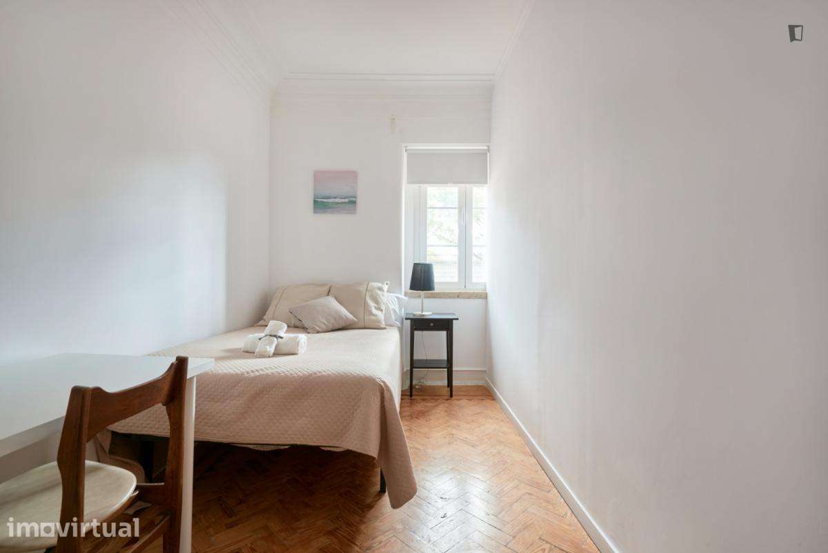 Quarto - localizado em Alameda Lisbon - Grande imagem: 2/51