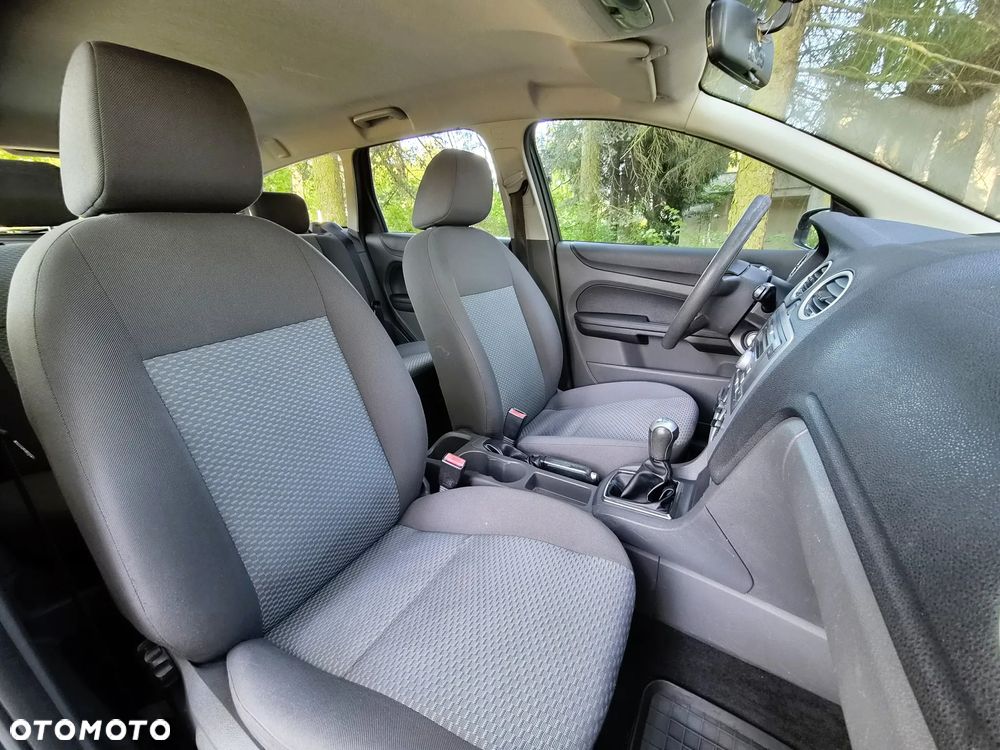 Ford Focus - 12