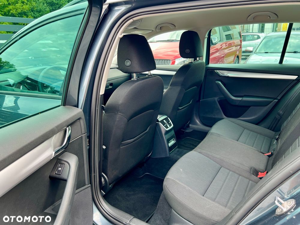 Skoda Octavia 1.4 TSI DSG Style - 20