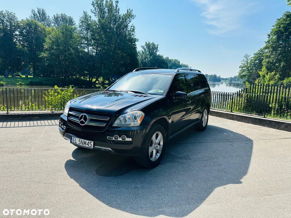 Mercedes-Benz GL 450 - 1