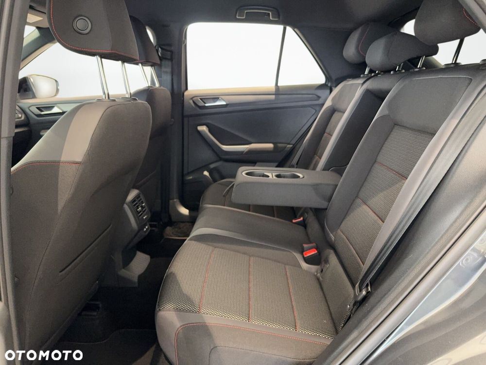 Volkswagen T-Roc - 11