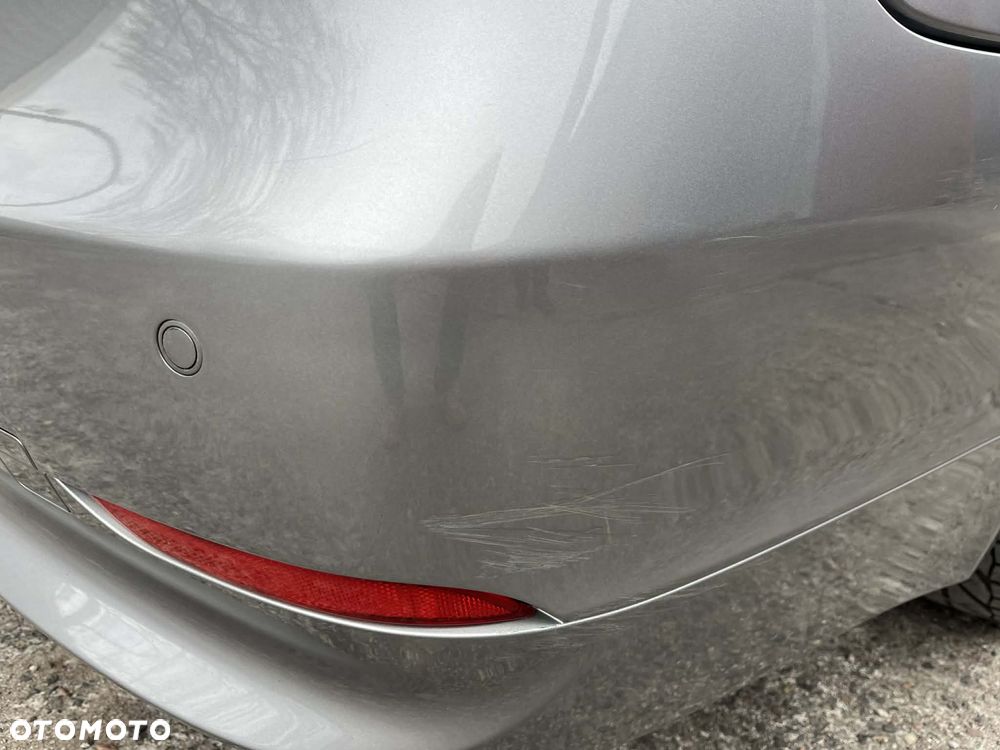 BMW Seria 5 520i - 14