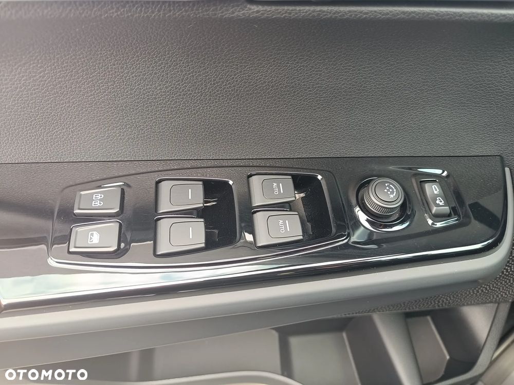 SsangYong/KGM Torres - 10