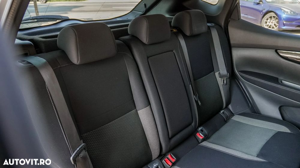 Nissan Qashqai 1.5 DCI DCT N-CONNECTA - 31