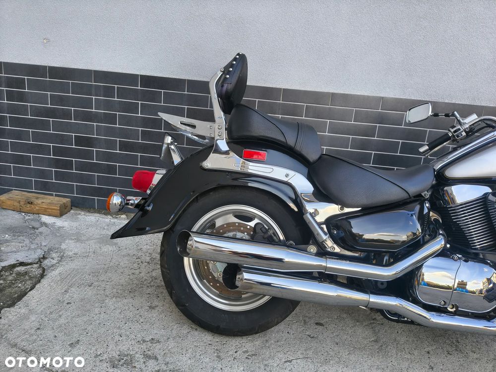 Suzuki Intruder - 16