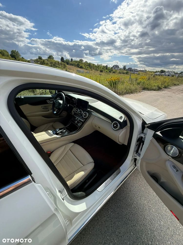 Mercedes-Benz Klasa C 300 7G-TRONIC Avantgarde - 24