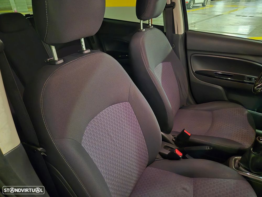 Mitsubishi Space Star 1.2 Intense - 35