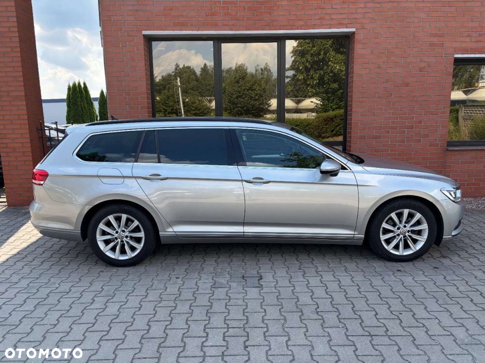 Volkswagen Passat Variant 2.0 TDI SCR DSG BlueMotion Comfortline - 30