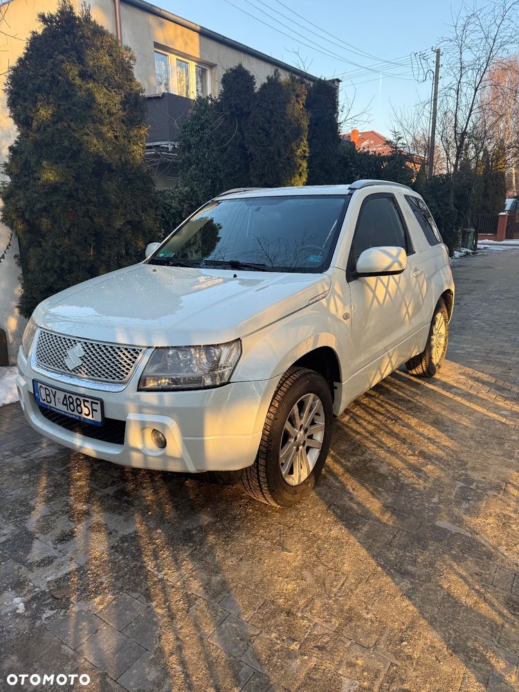 Suzuki Grand Vitara 1.6 Black&White - 1