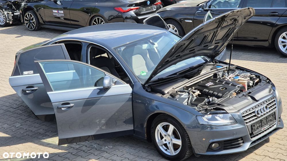 Audi A4 Limousine - 9