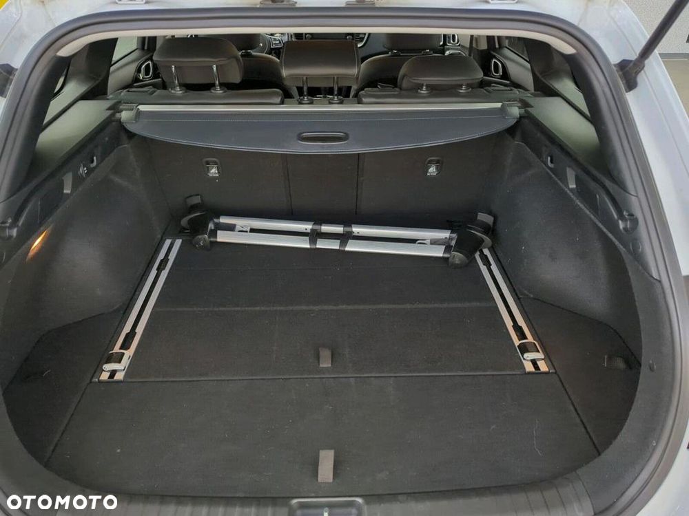 Kia Ceed - 9