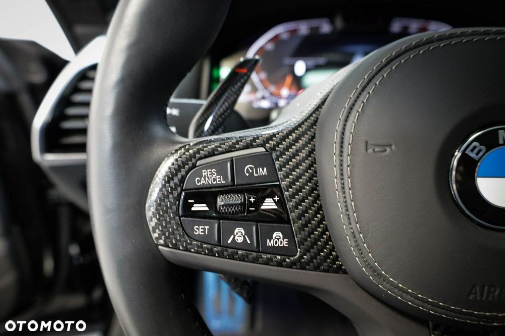 BMW Seria 8 - 30
