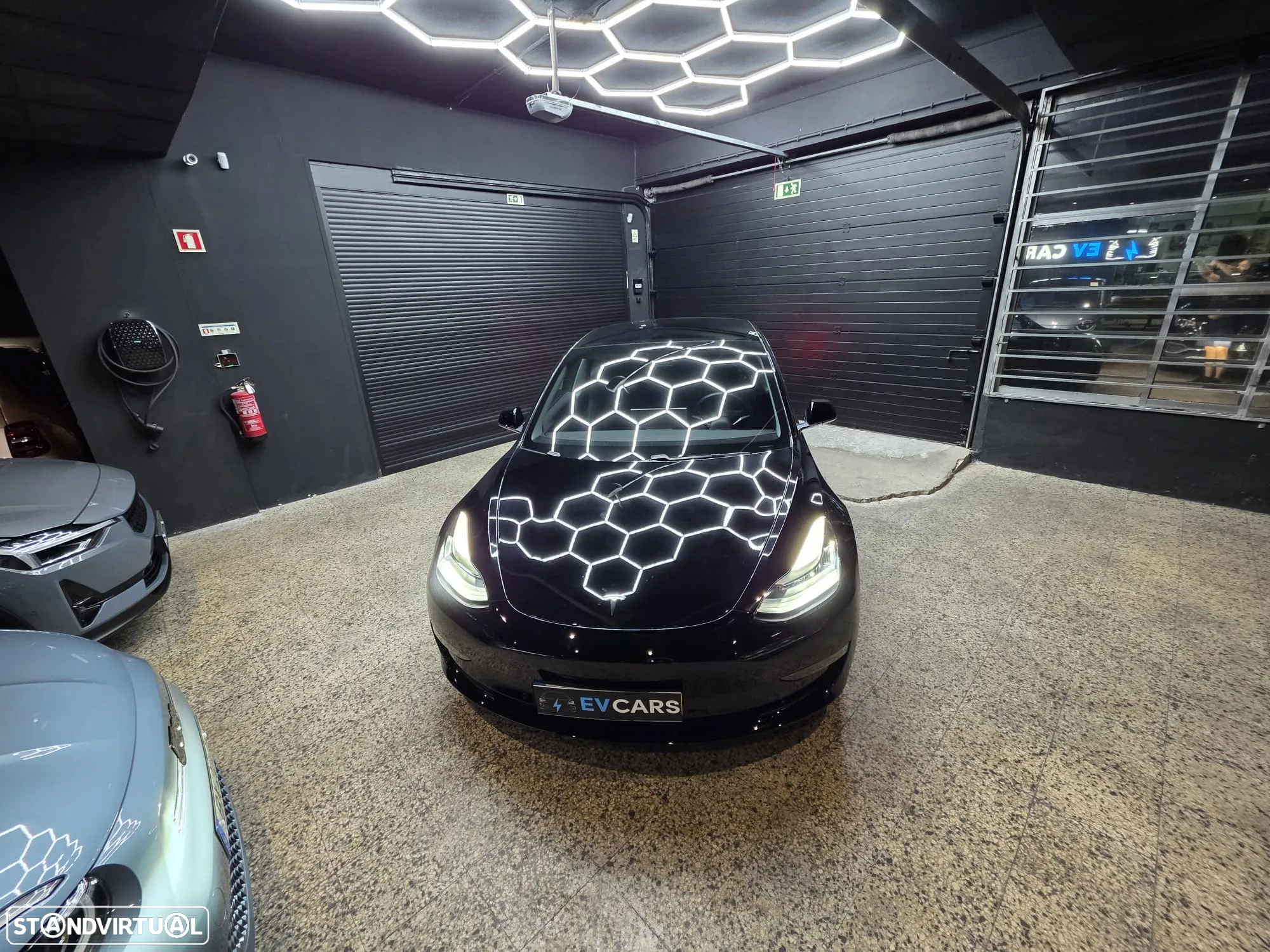 Tesla Model 3 Long-Range Dual Motor AWD - 9