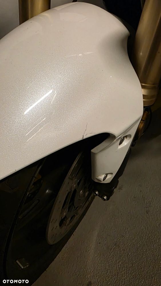Triumph Street Triple - 16