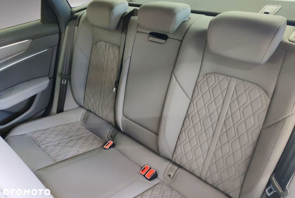Audi S6 Limousine - 10