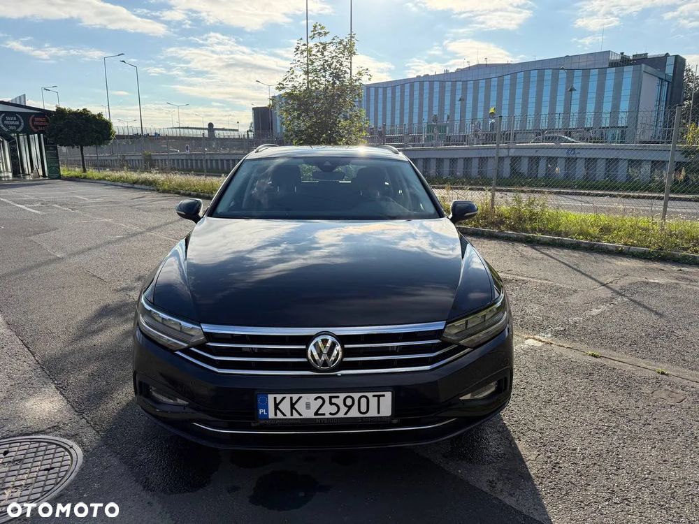 Volkswagen Passat - 2