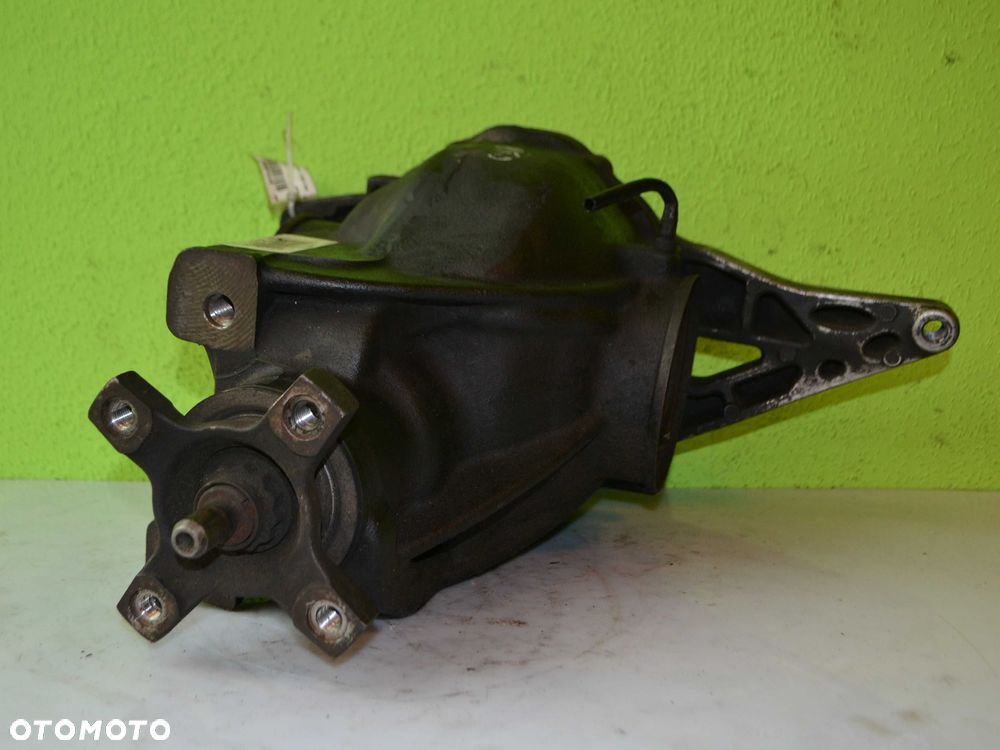 Dyferencjał dyfer tył Mercedes VITO 447    2.93  / 44:15 / - 7