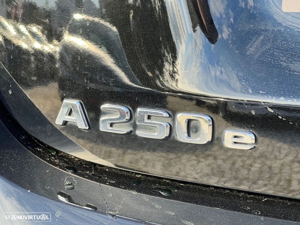 Mercedes-Benz A 250 e 8G-DCT Edition AMG Line - 10