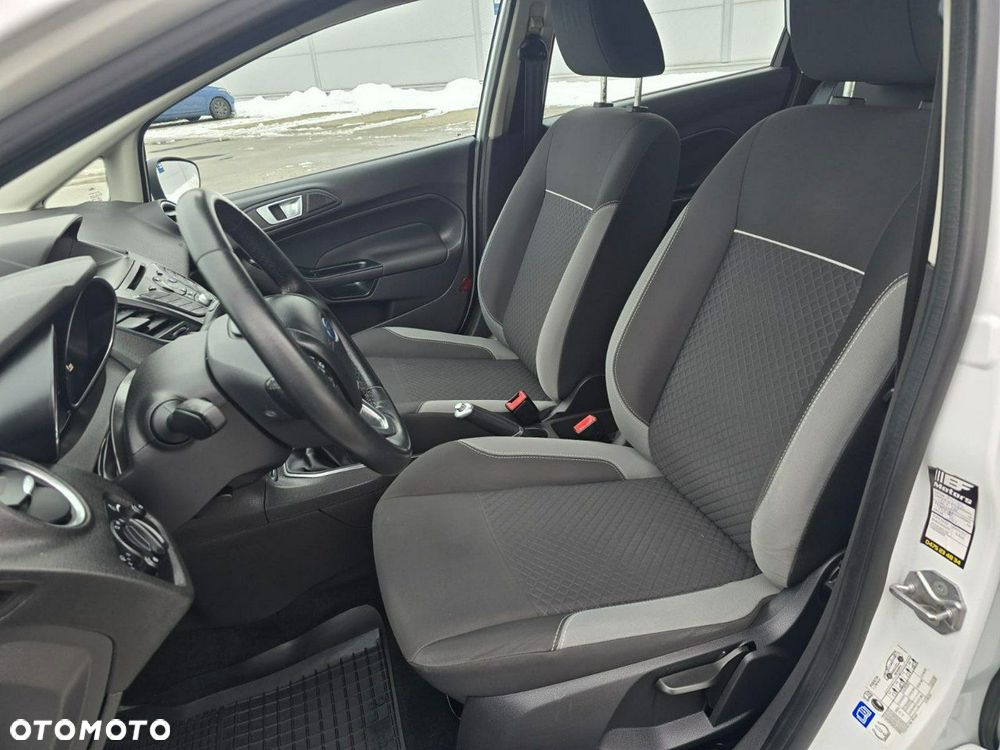 Ford Fiesta - 23