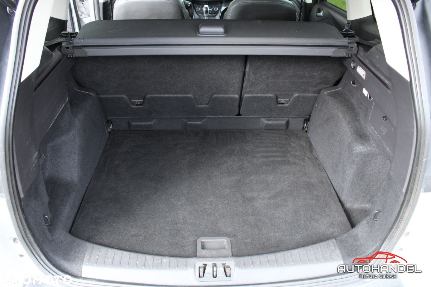 Ford Kuga - 24