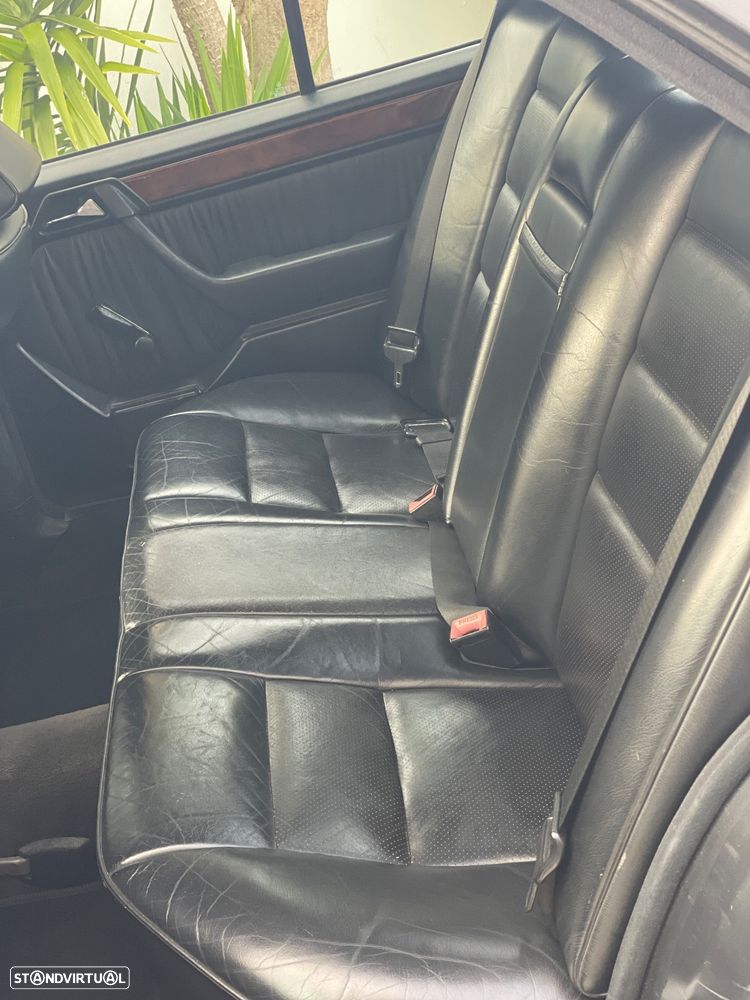 Mercedes-Benz W124 (1984-1997) 300 D Turbo - 12