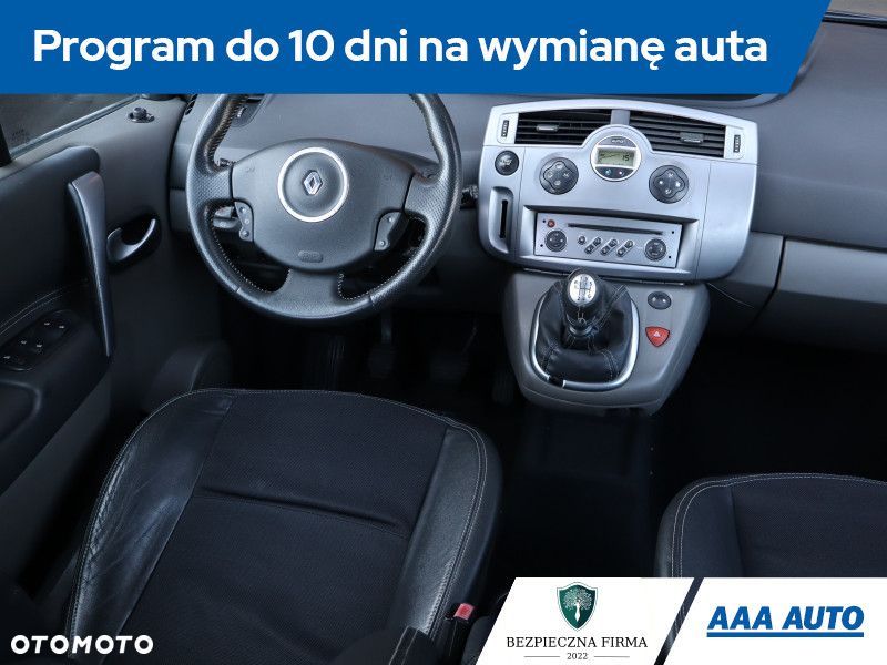 Renault Grand Scenic - 8