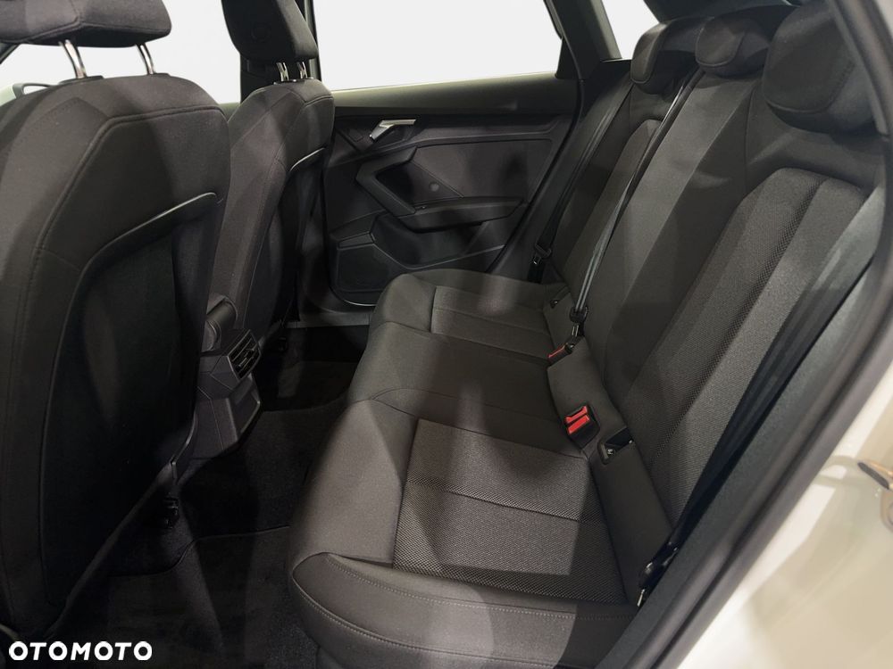 Audi A3 Sportback - 12