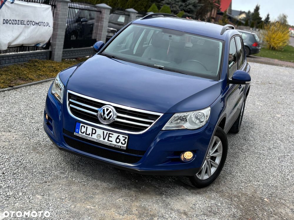 Volkswagen Tiguan - 1