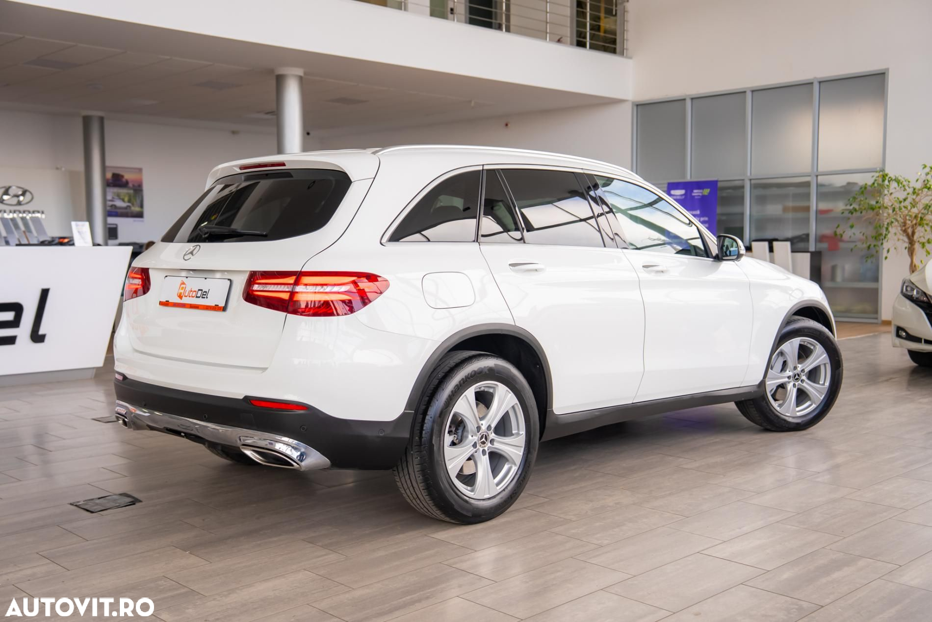 Mercedes-Benz GLC 250 4Matic 9G-TRONIC Exclusive - 4
