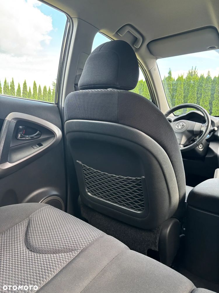 Toyota RAV4 2.0 4x4 Automatik Sol - 39