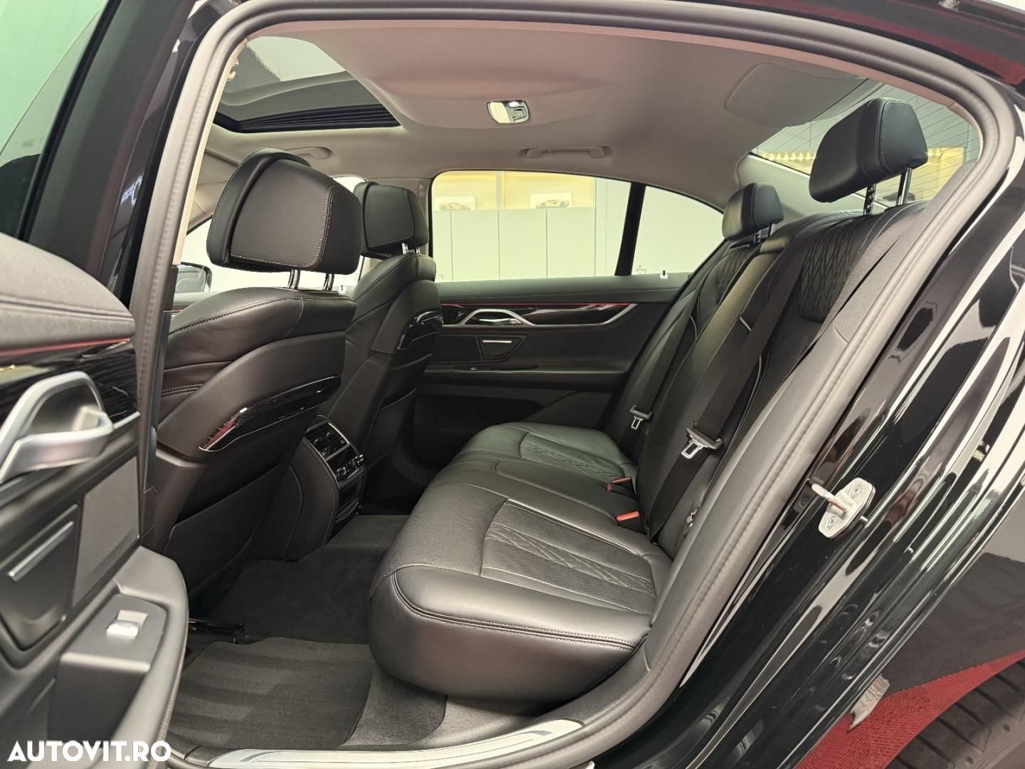 BMW Seria 7 - 30