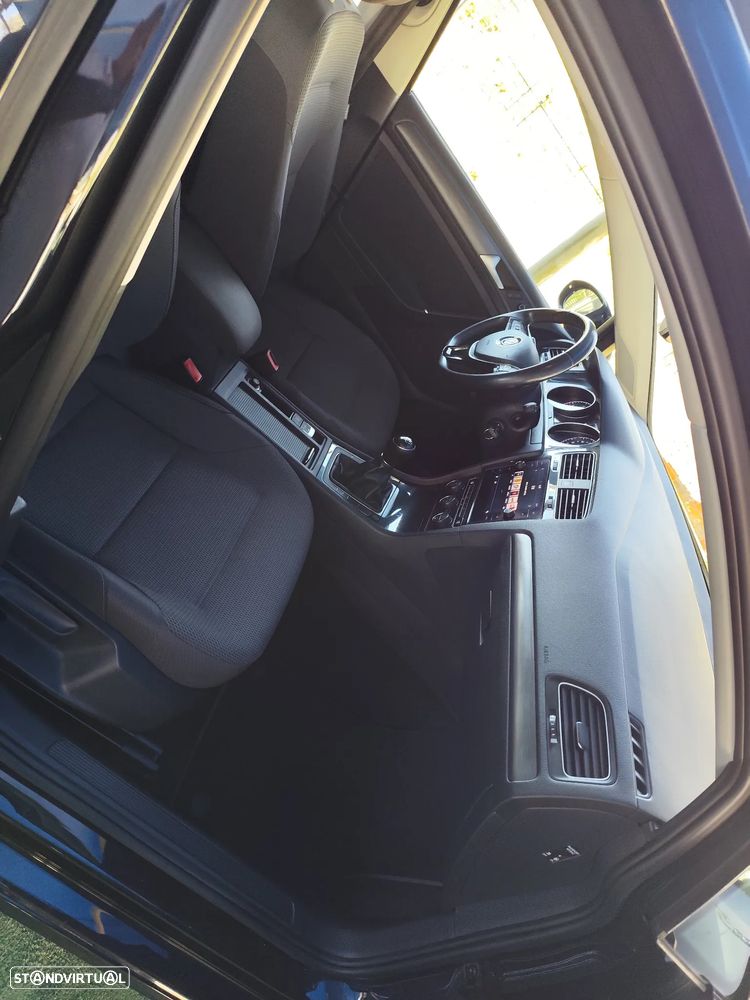 VW Golf Variant 1.6 TDi Confortline - 41