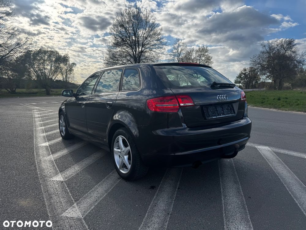Audi A3 Sportback 1.6 Ambiente - 9