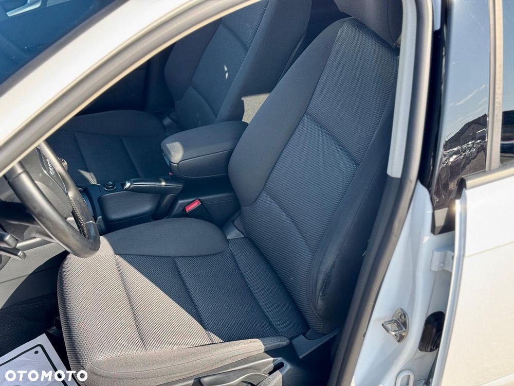 Audi A3 Sportback 1.6 TDI DPF Attraction - 20
