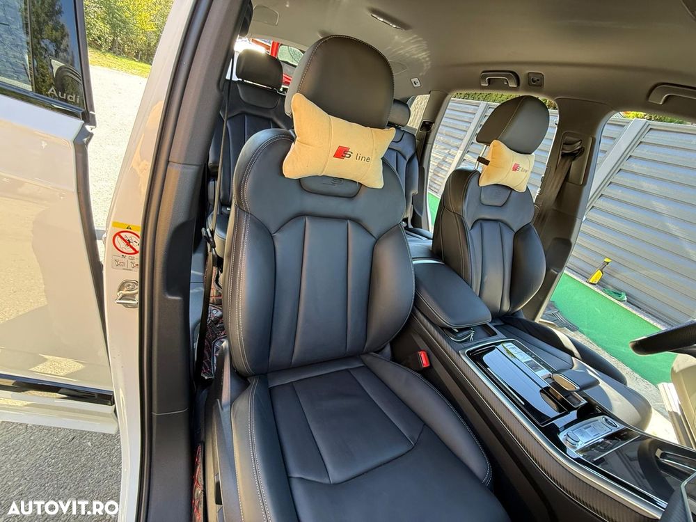Audi Q7 55 TFSI e quattro Tiptronic PHEV S Line - 7
