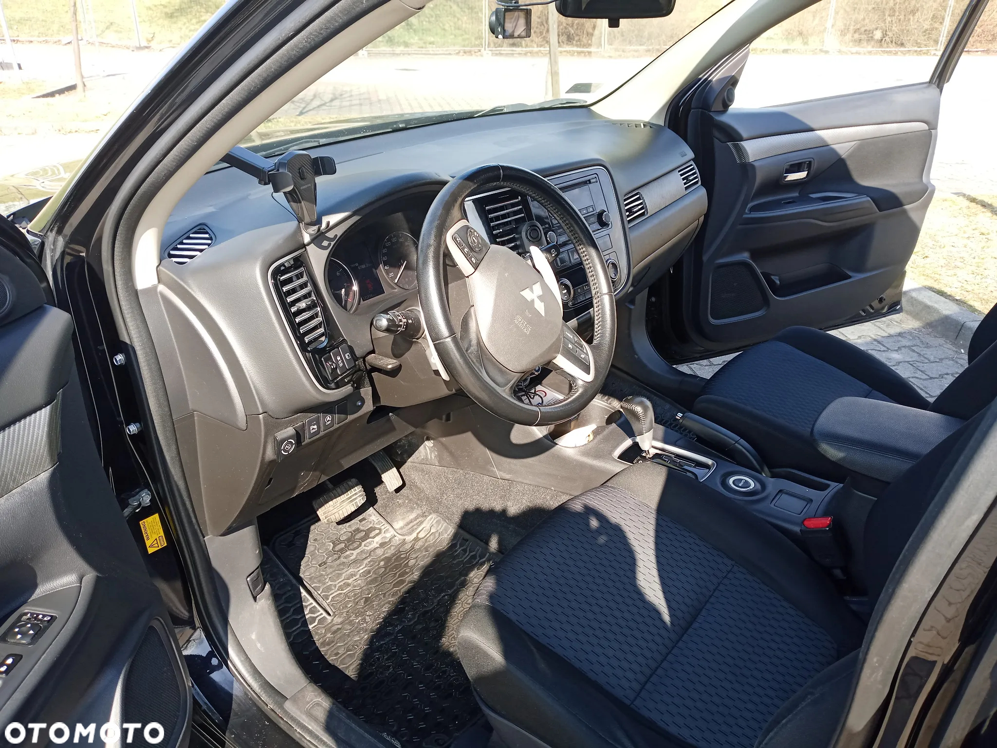 Mitsubishi Outlander - 6